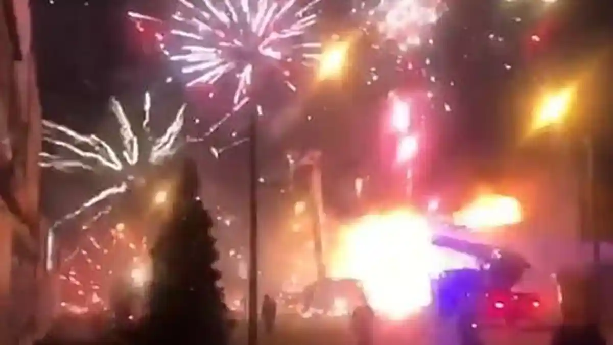 Pabrik Kembang Api Terbakar, Begini Video Ledakannya