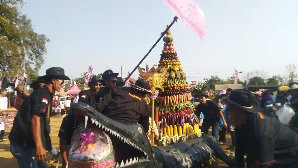 Meriahnya Tradisi Saparan Buyut Poncowati Ngembal Kulon Kudus, 20 Gunungan Diarah Ribuan Warga