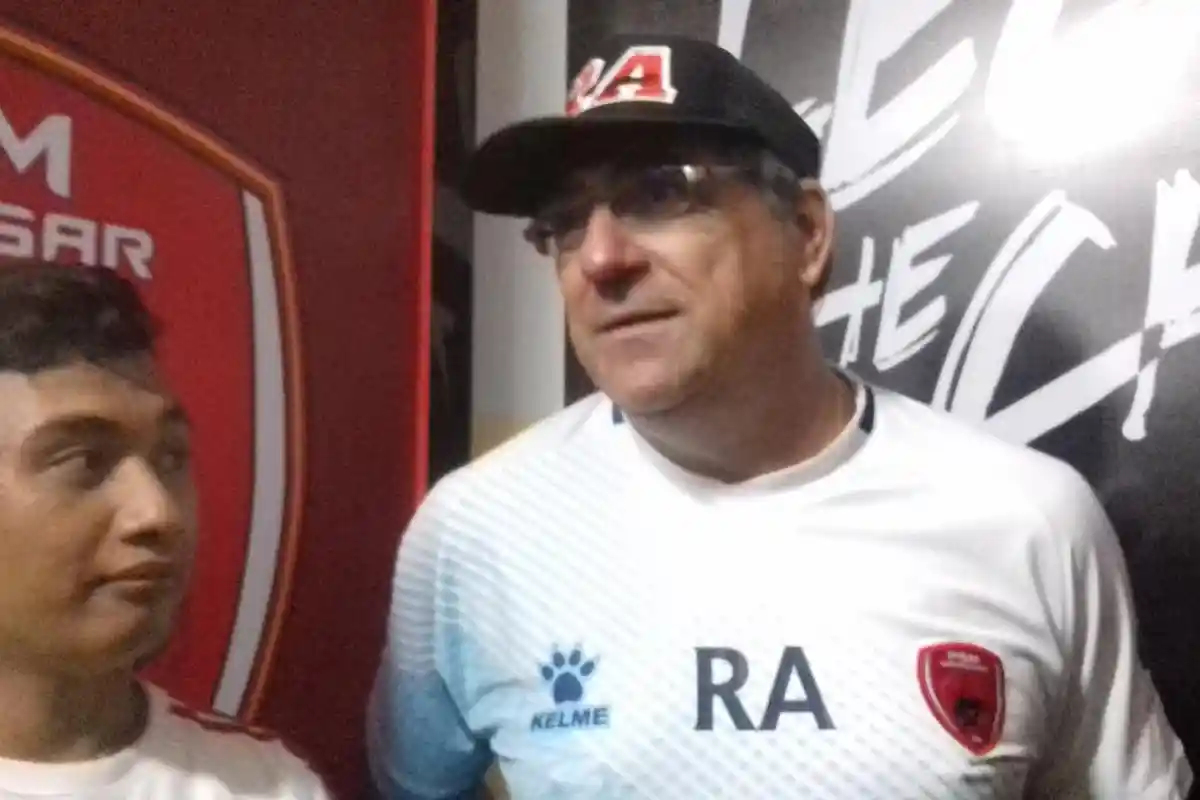 Pujian Robert Rene Alberts untuk Febri Haryadi