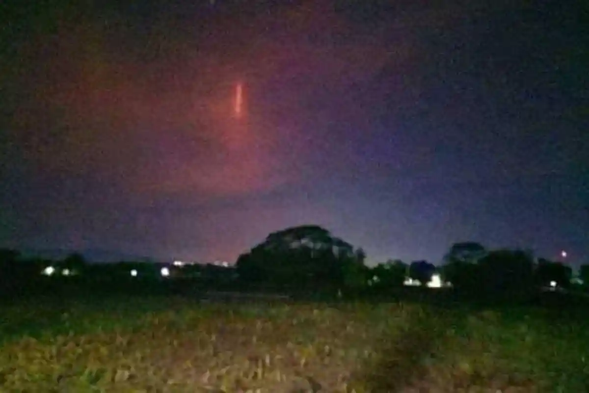 Heboh Lintang Kemukus Bersinar Terang di Langit Foto-fotonya Dibagikan Netizen