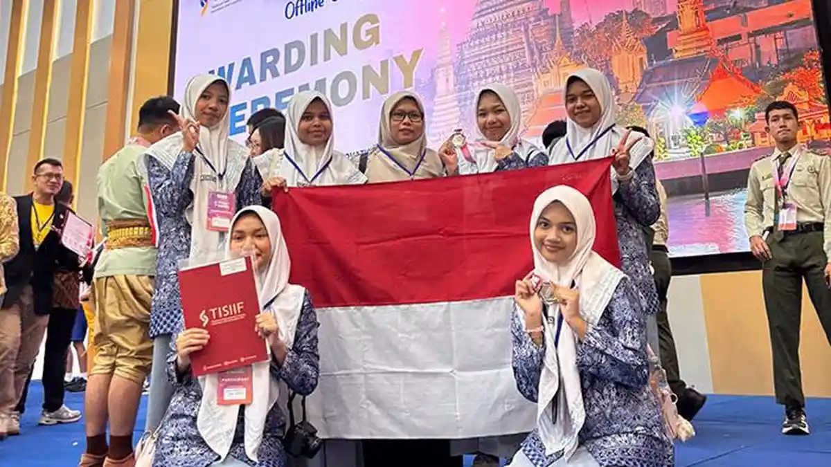 Tim SMAN Modal Bangsa Aceh Raih Medali Perak Internasional pada TISIIF 2026 di Thailand - Serambinews.com