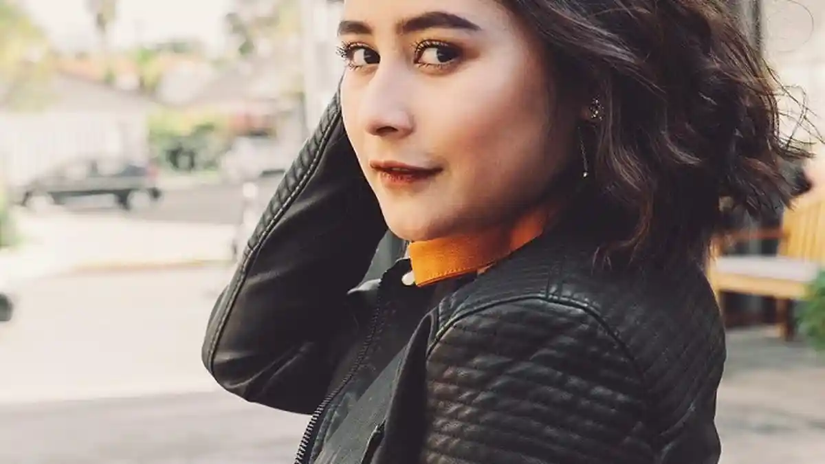 Ingin Tampil Stylish? Gaya Prilly di LA ini Bisa Kamu Jadi Inspirasi. Coba Deh!