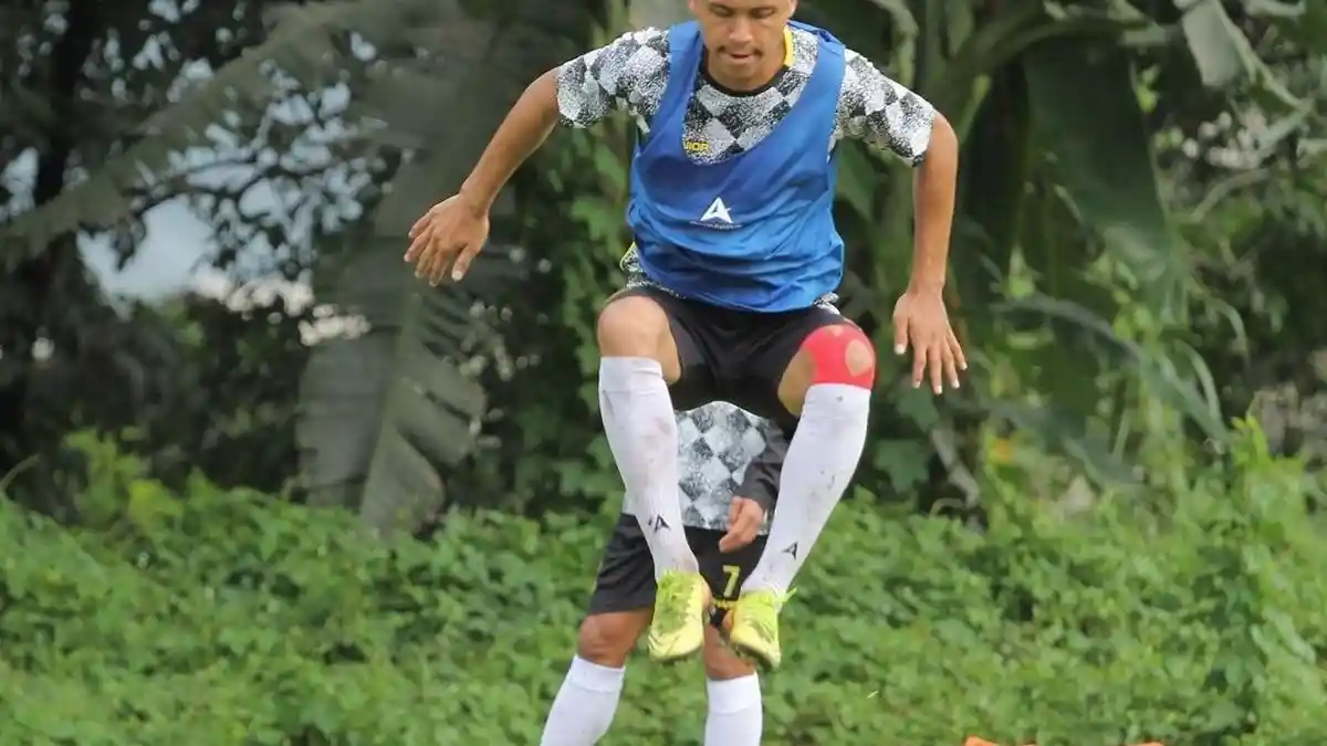 Riwayat Perjalanan Aulia Hidayat, Pesepak Bola dari Kejurnas, Timnas U 19 hingga SPFC