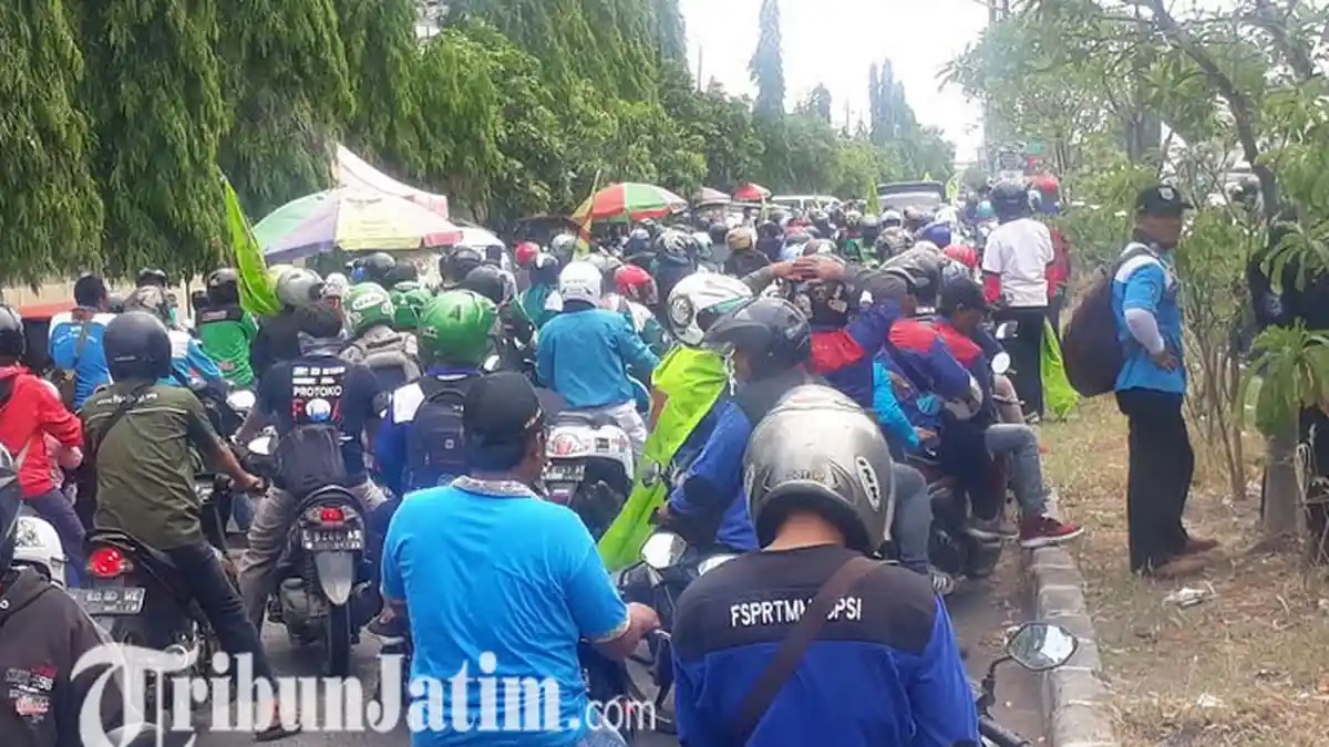 Didemo Ribuan Buruh Gresik, Dewan Pengupahan Teken UMSK Gresik 2020
