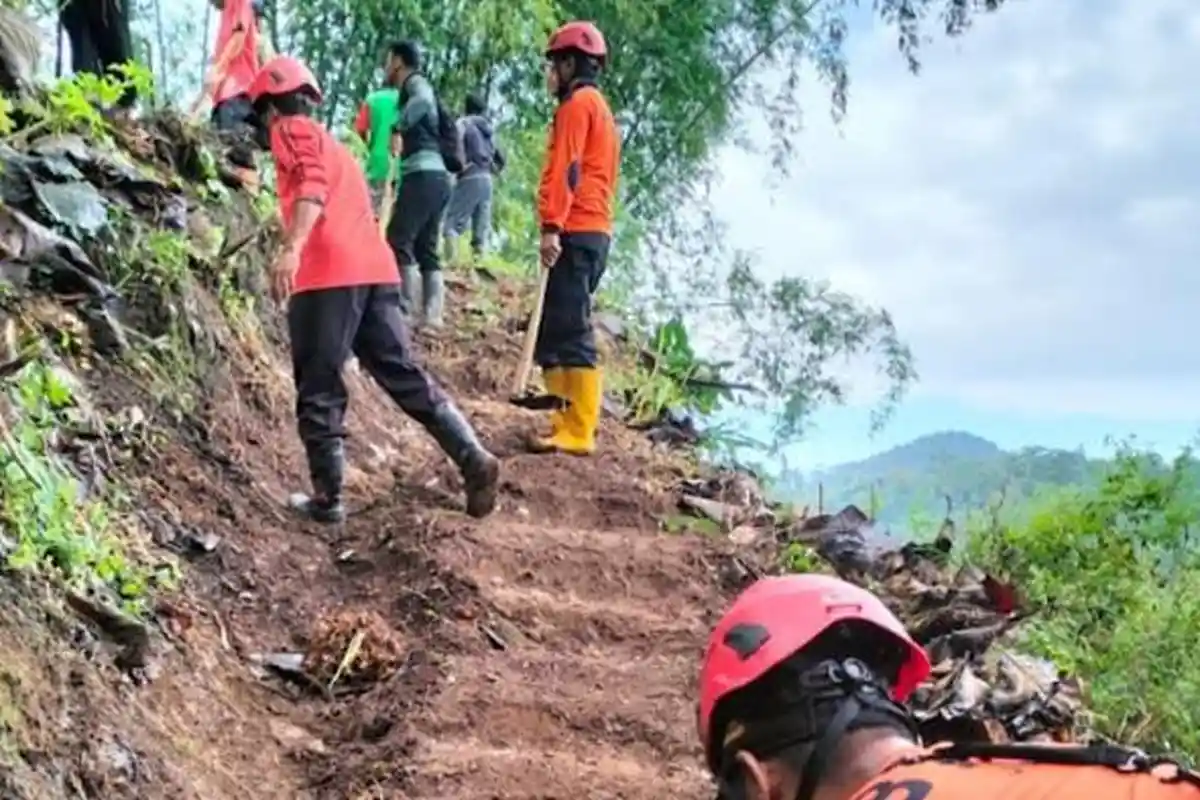 Harlah Pancasila, BPBD Trenggalek Buatkan Jalur Evakuasi Warga Dusun Temon yang Langganan Banjir