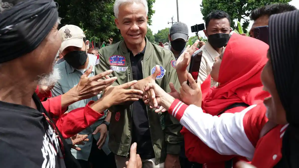 Ganjar Pranowo Komitmen Beri Hak Semua Warga Negara, Hapus Batas Usia Pelamar Kerja