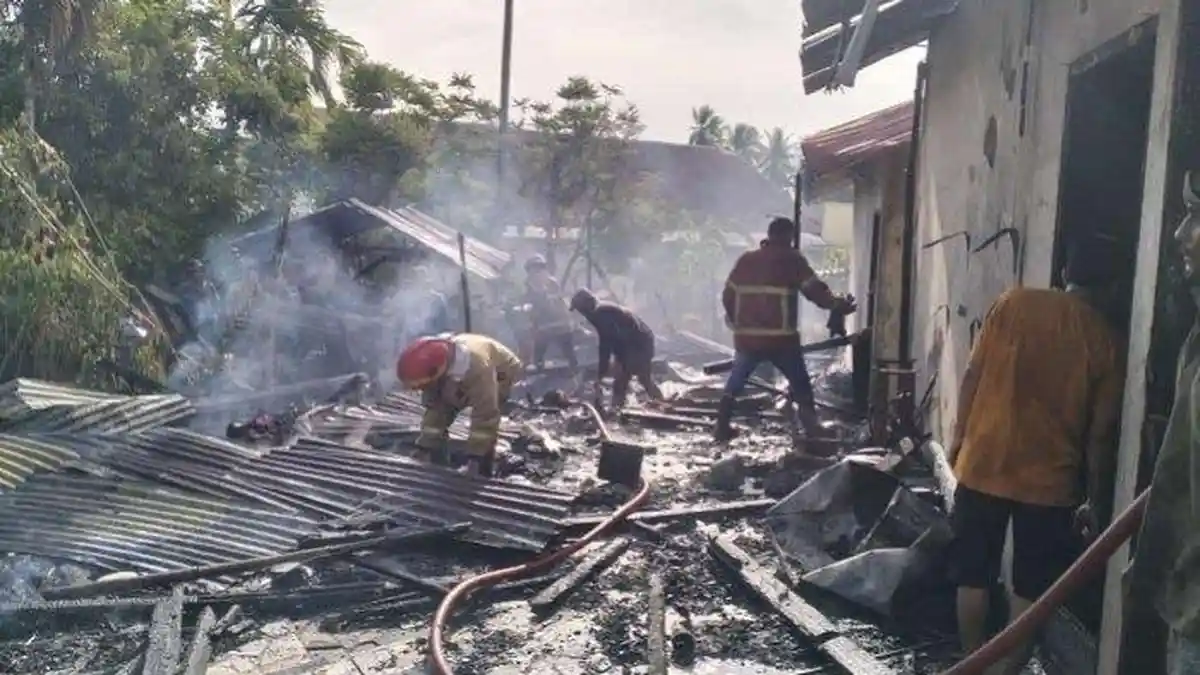 Ditinggal Pemilik, Dua Rumah Ludes Terbakar di Montasik Aceh Besar