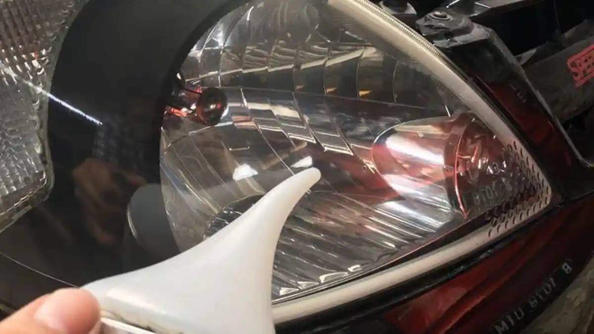 Ingat, Begini Perawatan Mika Lampu Mobil Jadi Bening Setelah Coating