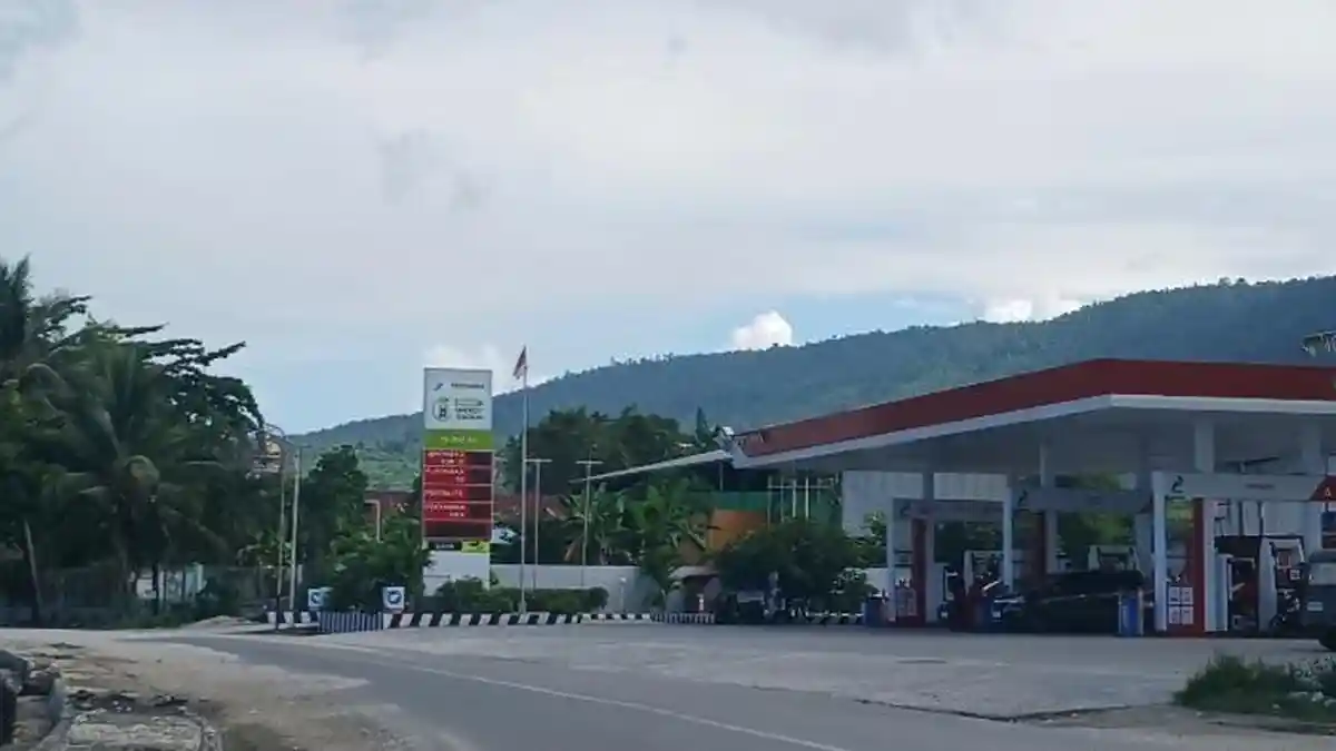 Rektor Unismuh Luwuk Ingatkan Kenaikan Harga BBM Non Subsidi Bisa Tekan Kelas Menengah