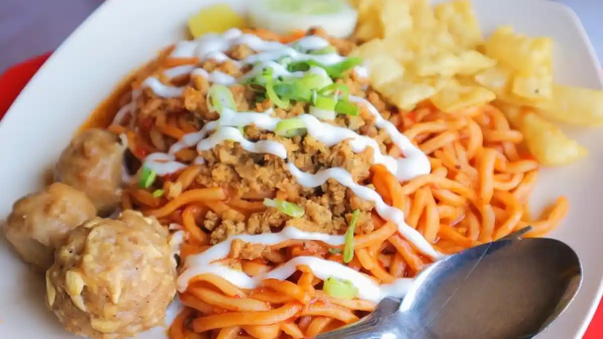 Ini Lima Tempat Makan di Jl AMD Kota Makassar, Ada Mie Lada yang Level Pedasnya Menggigit