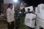 polisi-kawal-kotak-suara-bima-kota.jpg