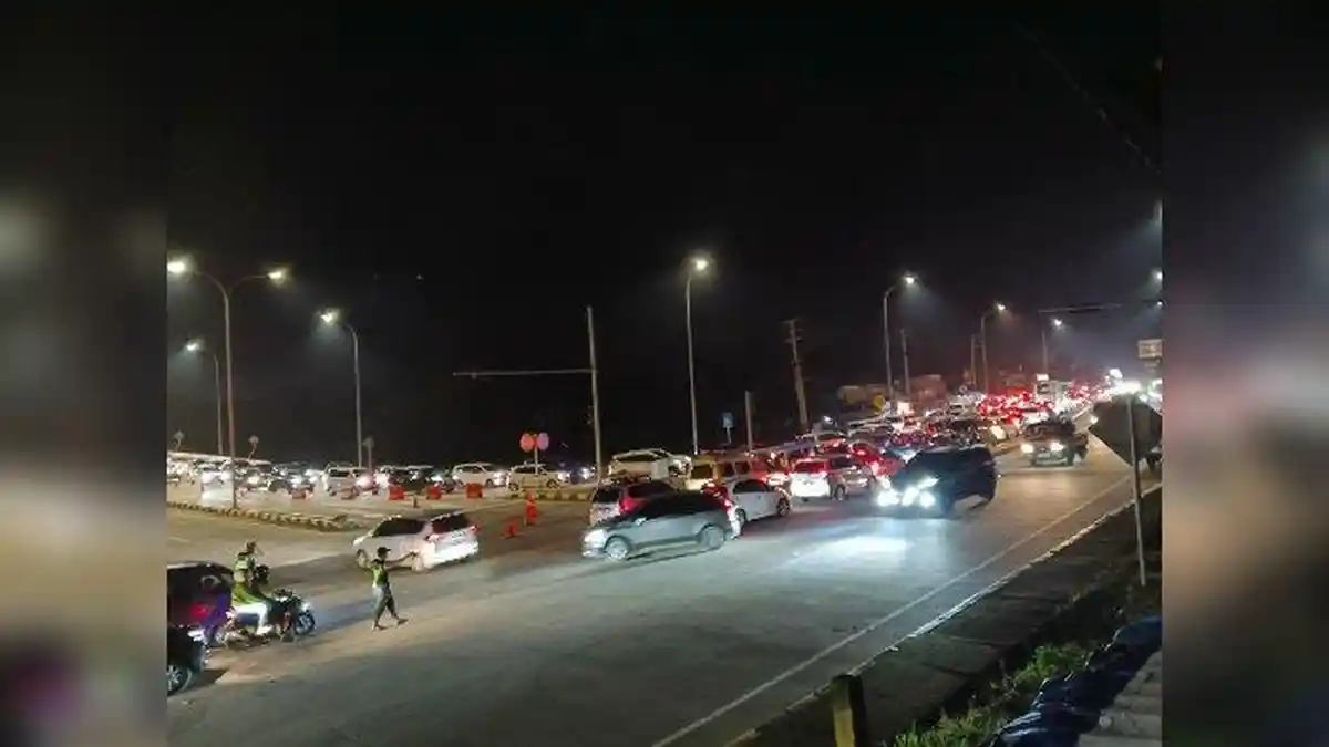 Macet di Sukabumi, Perjalanan Jakarta-Sukabumi Makan Waktu 9 Jam