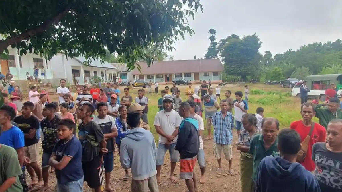 Seorang Pria Ditemukan Gantung Diri Dalam Bangunan Lama SDN Nefosaka
