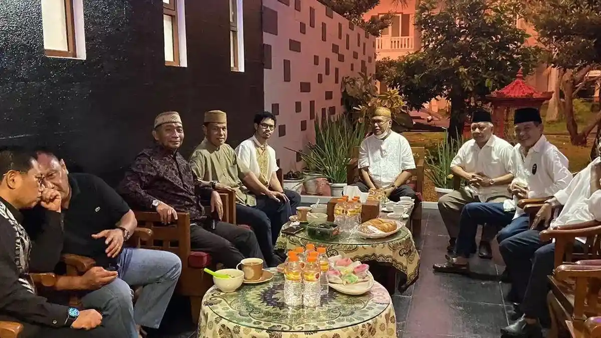 Rusli Habibie Ajak Pj Gubernur Gorontalo Hamka Hendra Noer Bukber, Idah Syahidah Bagikan Momen di IG