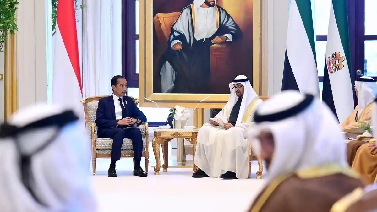 Bertemu MBZ di Abu Dhabi, Jokowi Bahas Empat Hal Termasuk IKN