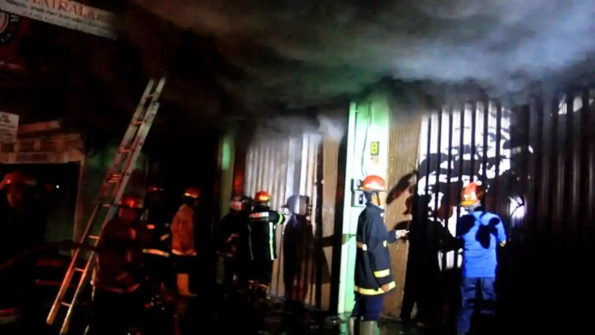 Si Jago Merah Lahap 3 Ruko di Padang Selatan, Inilah Penyebab dan Angka Kerugiannya