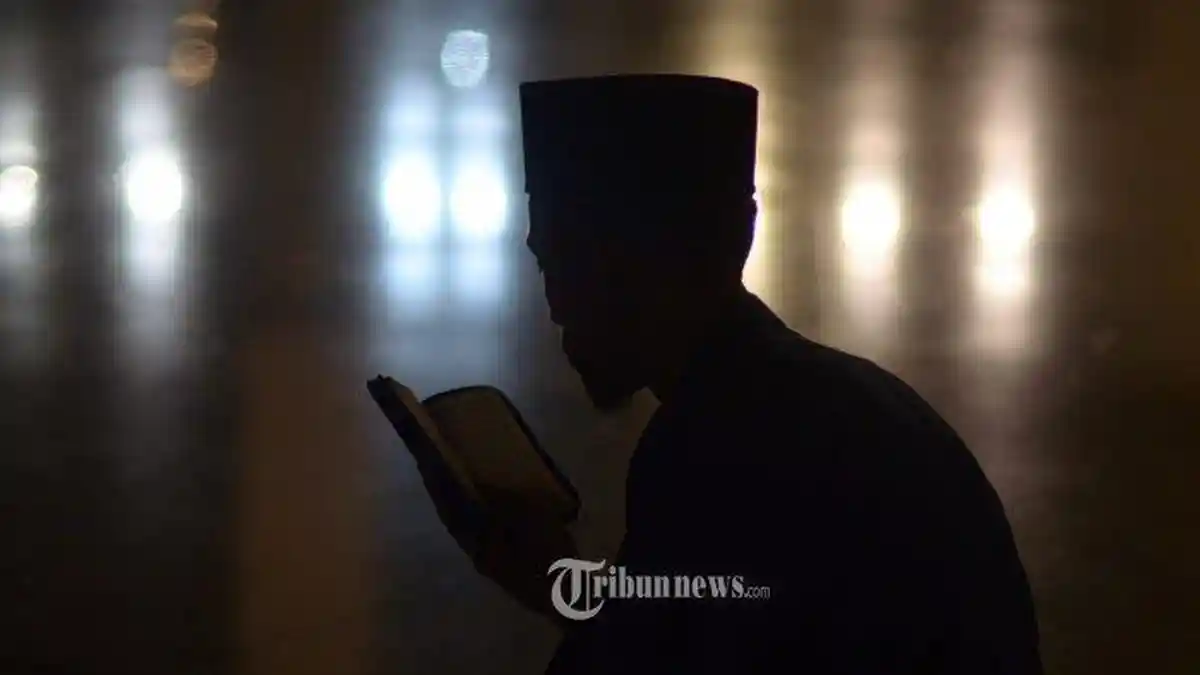 Pengertian Itikaf dan Dalil tentang Anjuran Itikaf pada 10 Hari Terakhir Ramadhan