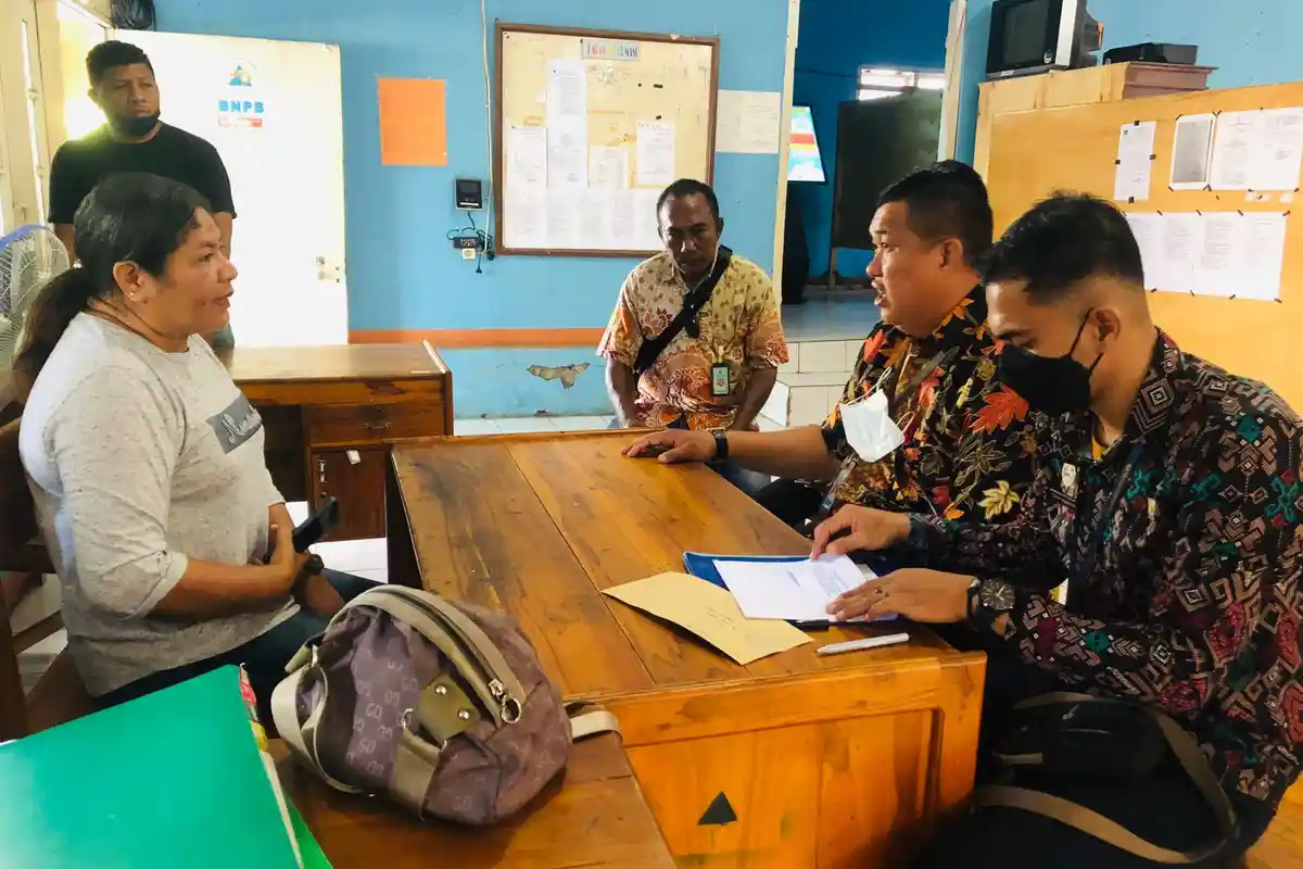 Imigrasi Maumere Sosialisasi Layanan Aplikasi M-Paspor di Lembata