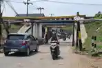 UNDERPASS-JATIBARANG-Sejumlah-kendaraan-saat-melintasi-underpass-JatibarangS.jpg