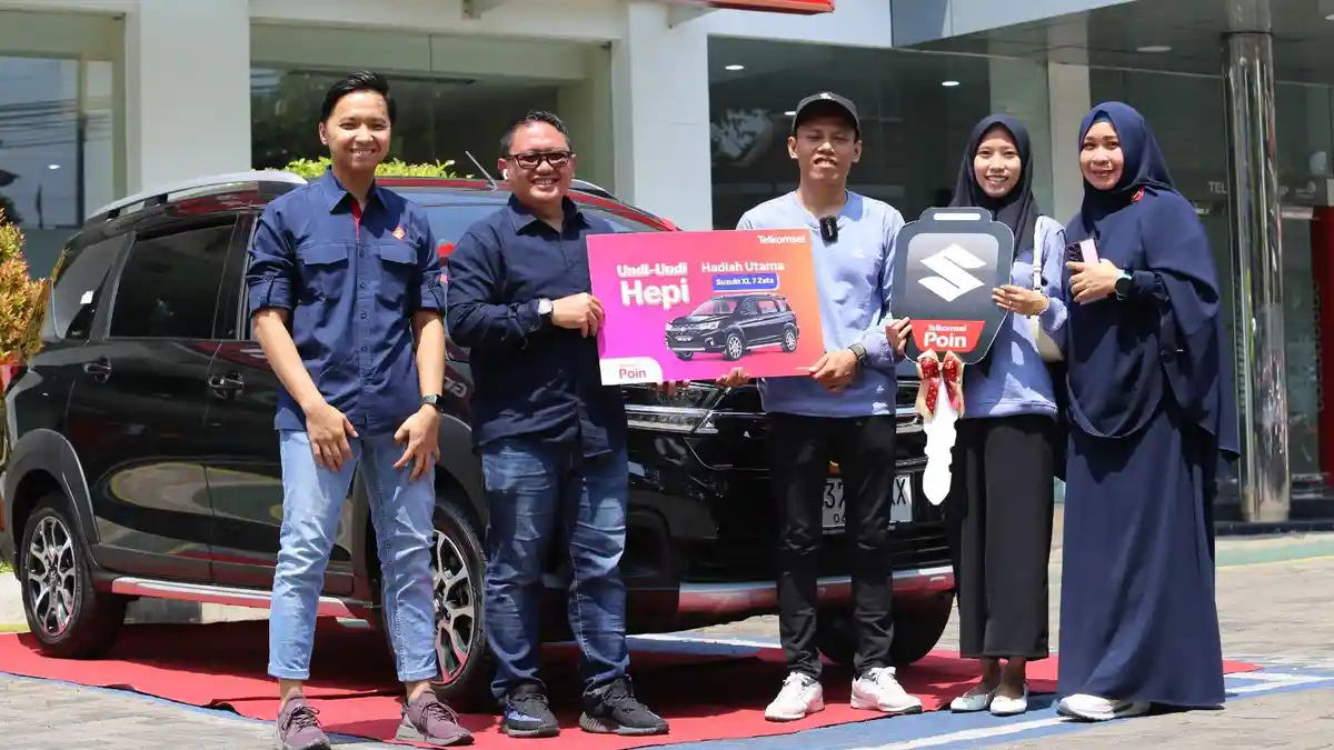 Lewat Program Undi-undi Hepi Telkomsel, Pemuda Asal Demak Menangkan Mobil Suzuki XL-7 