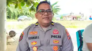 Kapolsek-Pangale-Ipda-Nyoman-Logianto-ditemui-di-halaman-Mapolres-Mateng.jpg