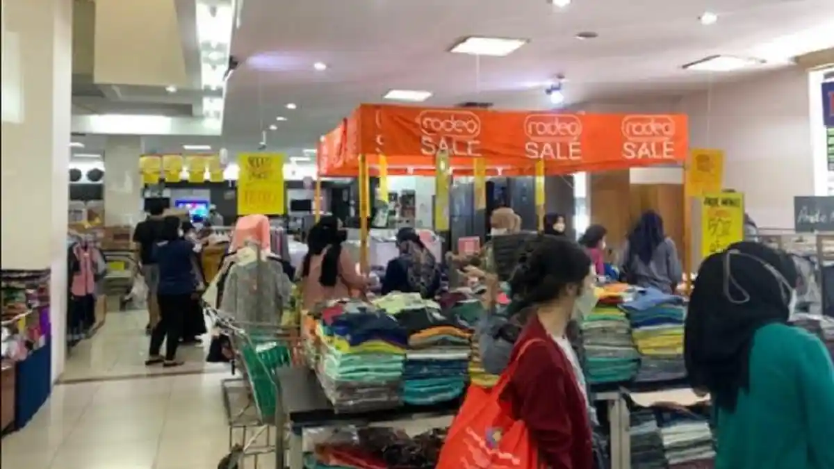 Pasar Swalayan Ada Bogor Mulai Ramai Pengunjung Jelang Lebaran, Ada Diskon Sampai 35 persen