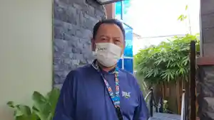 0803sekretaris-dpd-demokrat-kepri-husnizar-hood.jpg