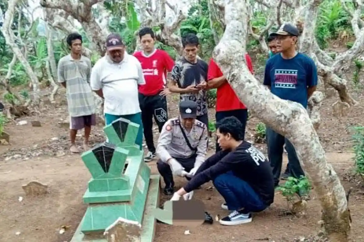 Jasad Bayi Terbungkus Kresek Ditemukan di Makam Ngajum Malang, Ada Surat Bertulis 'Tolong Kuburkan'