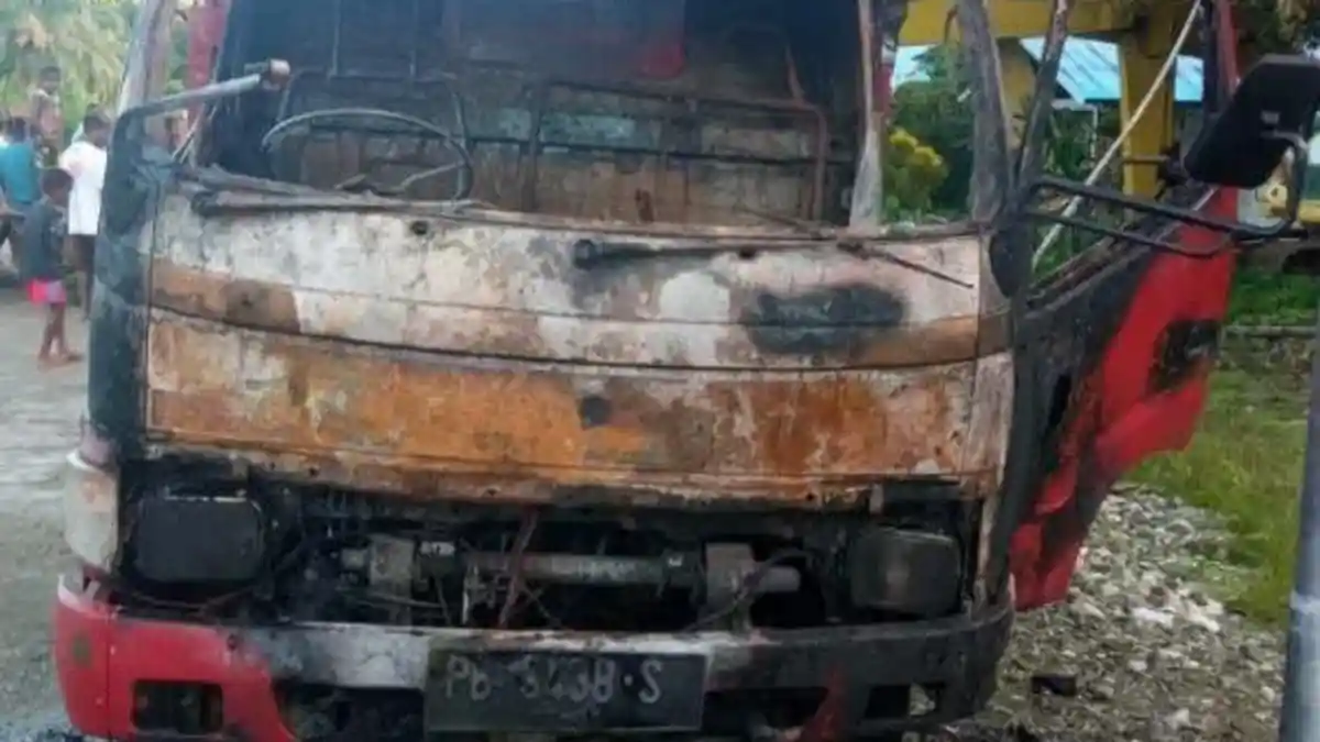 Dua Ekskavator serta Truk Proyek Dibakar di Serui, Polisi Selidiki Sosok Pelaku