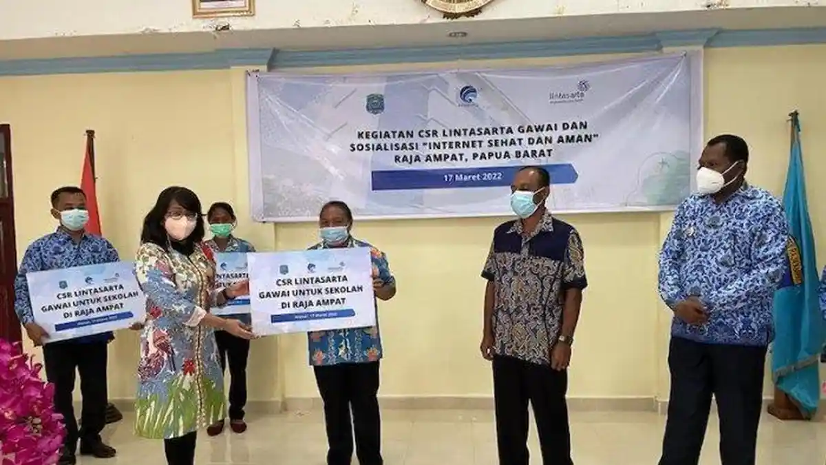 Sekolah di Raja Ampat Terima Program Gawai dan Internet Sehat dari Program Digitalisasi