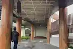 plafon-Gedung-Taman-Abirama-Tuban-yang-kembali-ambrol-usai-diterjang-hujan.jpg