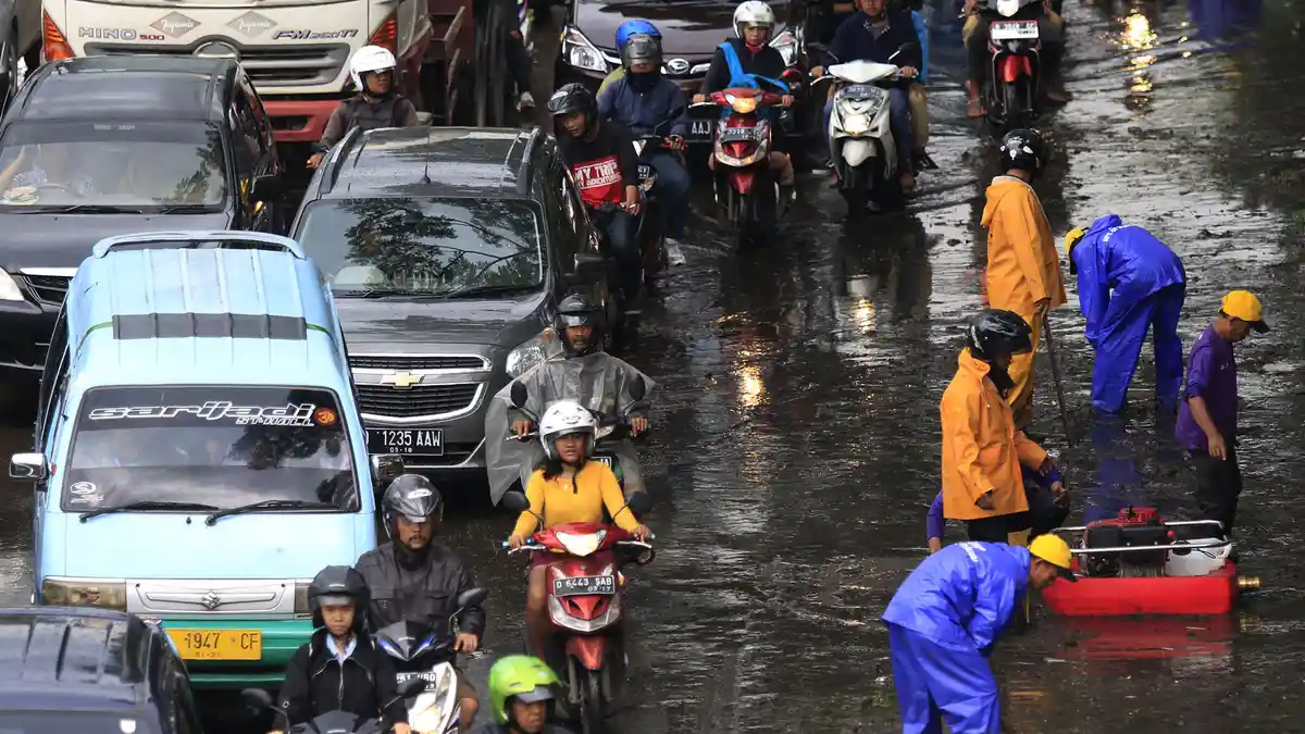 Banjir Parah di Pasteur, Deddy Mizwar Sebut Ada yang Salah di Bandung