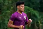 saddil-ramdani-saat-mengenakan-seragam-latihan-timnas-u-23-indonesia.jpg