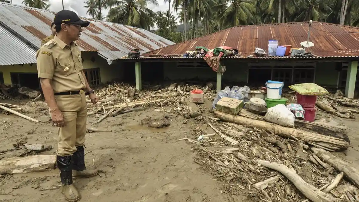Pasca Banjir, Bupati Sigi Minta Warga Hentikan Penebangan Liar