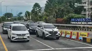 arus-kendaraan-di-tol-malang-lebaran-2026.jpg