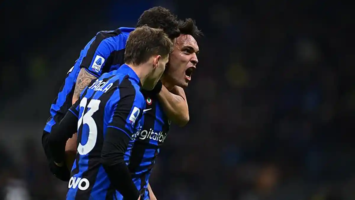 Babak Pertama Derby della Madonnina, Sundulan Lautaro Martinez Bawa Inter Milan Ungguli AC Milan