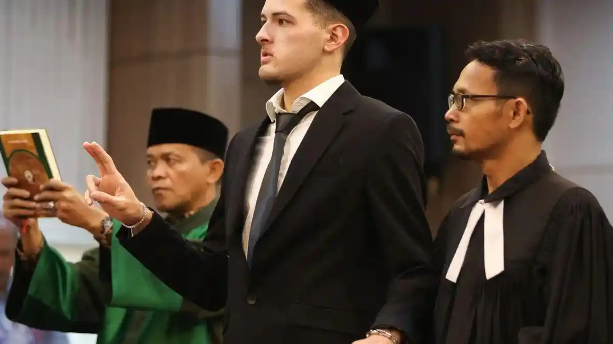 Justin Hubner Resmi jadi WNI, Kapan Bek Wolves Debut di Timnas Indonesia?