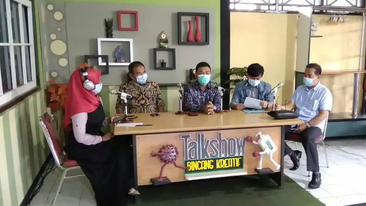 Bincang Kreatif di LPPL Radio Slawi FM, DPRD Jateng Dukung Program Pemberlakuan PPKM Mikro