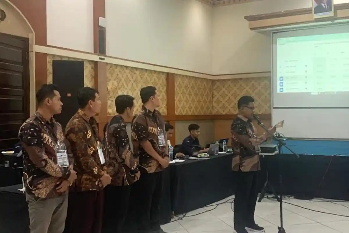 Rekapitulasi Suara Tuntas, Pastikan Pasangan Warsubi-Gus Salman Unggul Telak di Pilkada Jombang 2024