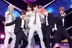 reaksi-jungkook-kagetkan-penggemar-saat-konser-bts-di-chicago.jpg