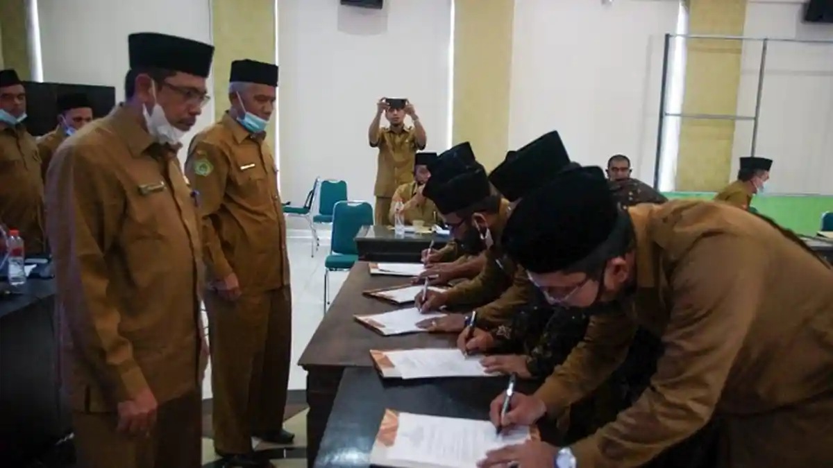 Kepala Kemenag se-Aceh Tandatangani Pakta Integritas WBK dan WBBM