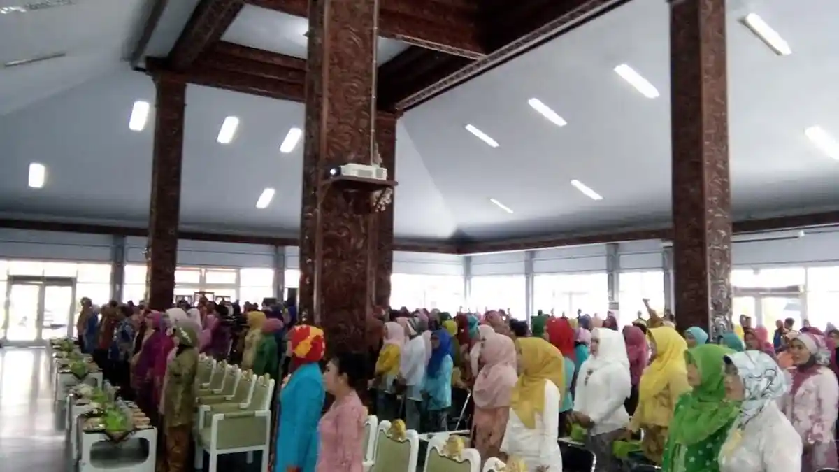 Mirna Harap Muncul Kartini Baru di Tanah Kendal