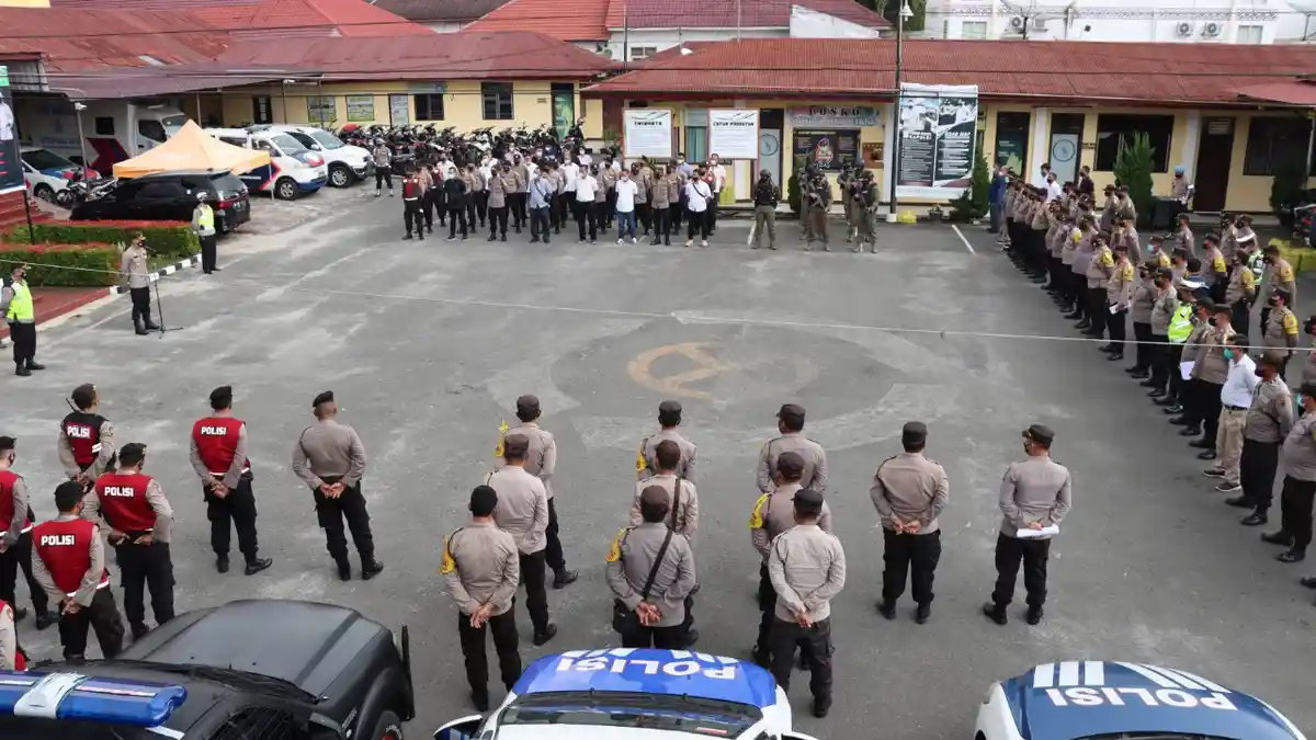 Antisipasi Jalur Macet Kecelakaan dan Penghadangan Kapolres Pematang Siantar Pimpin Simulasi PAM W20