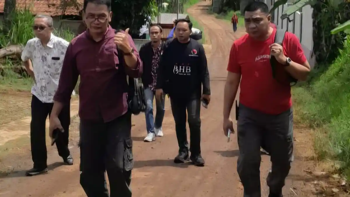 Tinjau Lokasi Longsor di Cilacap, DPRD Jateng Asfirla Harisanto Minta Penanganan Cepat dan Terukur