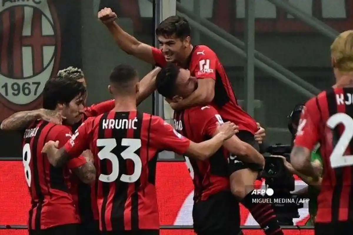 Jelang Big Match Melawan AS Roma, AC Milan Dapat Kabar Baik dan Hadapi Kutukan Menyeramkan