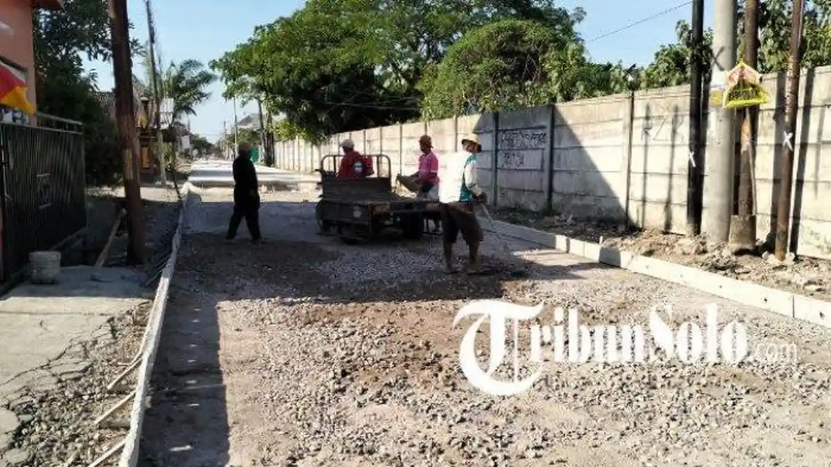 12 Paket Perbaikan Jalan di Karanganyar Kini Statusnya Menggantung, Asal Sumber DAK 2025