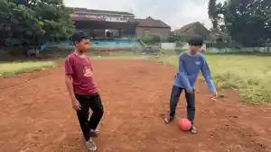 Rizky-dan-Rahman-14-bermain-b.jpg