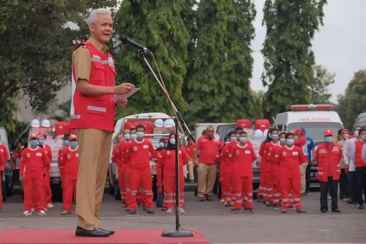 Gubernur Ganjar Meminta PT Pelni Bantu Ratusan Wisatawan yang Terjebak di Karimunjawa