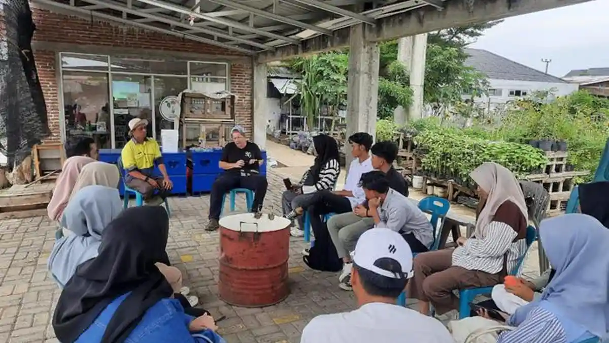 OSIS Sukma Pidie Belajar Cara Pengolahan Sampah di KamiKita