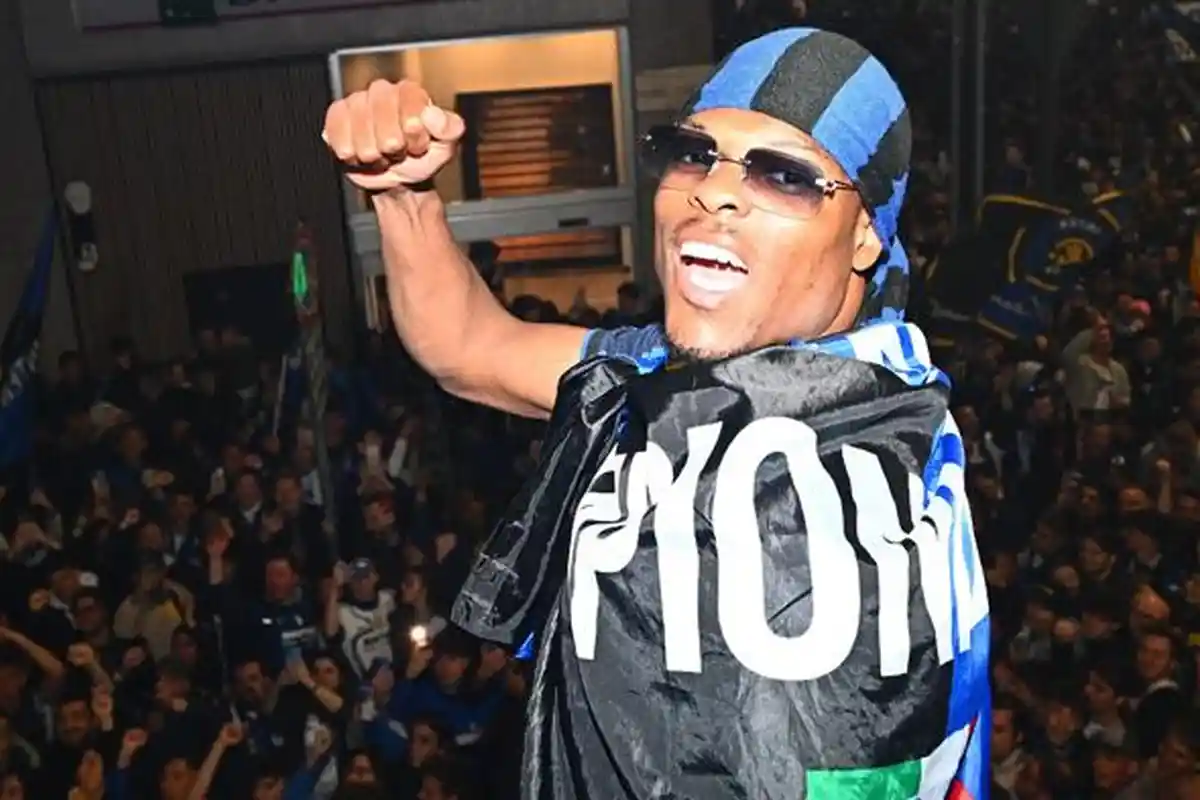 Dumfries Panik Ditegur Presiden Inter Milan Steven Zhang, Buntut Ejek Pemain AC Milan Theo Hernandez